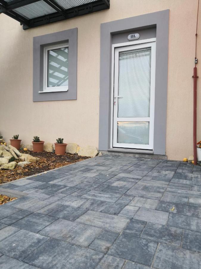 Vehlovice Apartments Mělník Zewnętrze zdjęcie