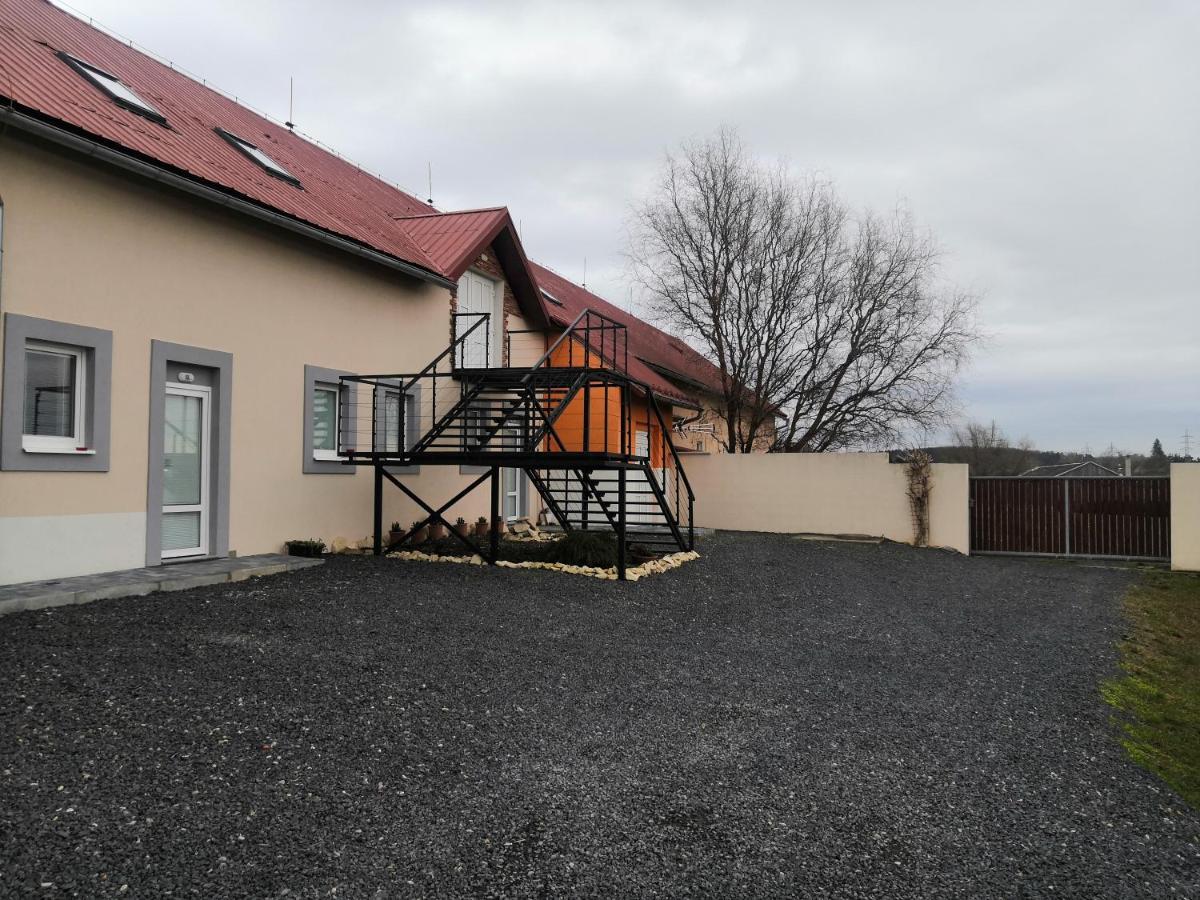 Vehlovice Apartments Mělník Zewnętrze zdjęcie
